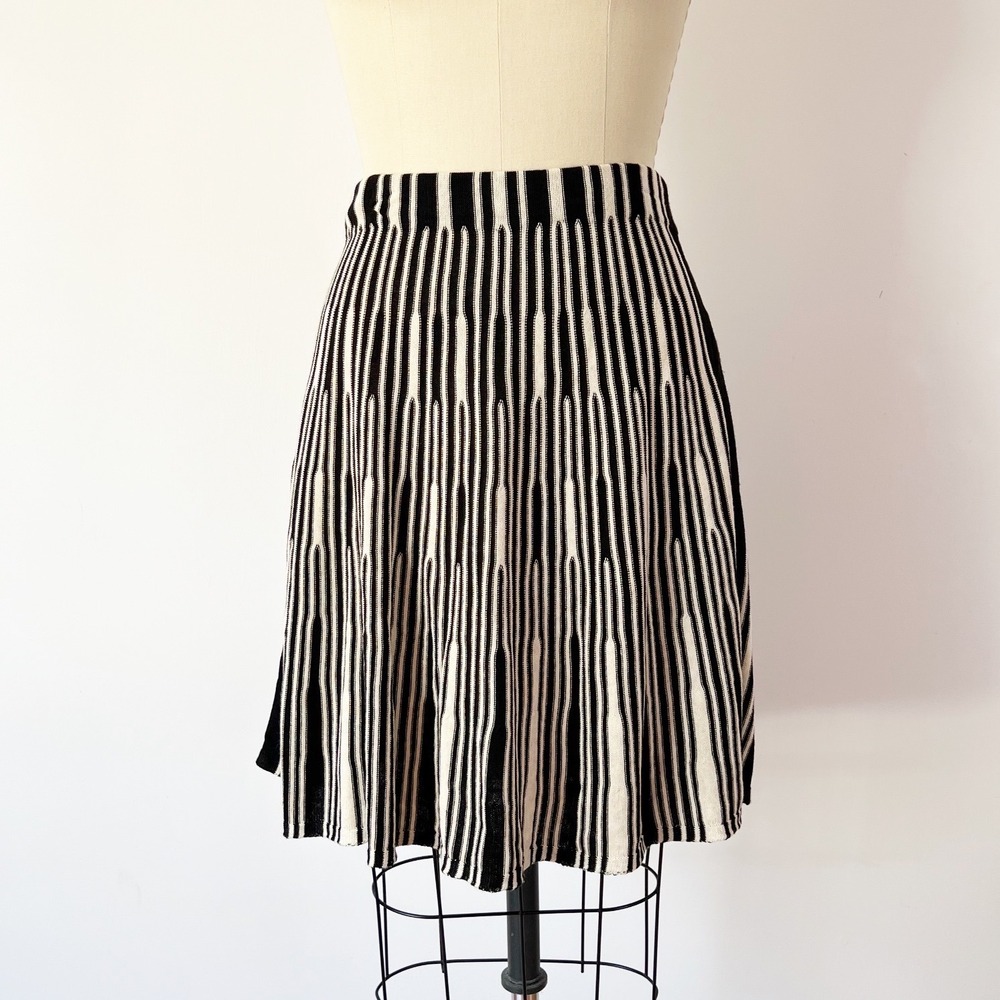 NIC+ZOE Knit Skirt Black White Striped A-Line Elastic Waist‎ Small